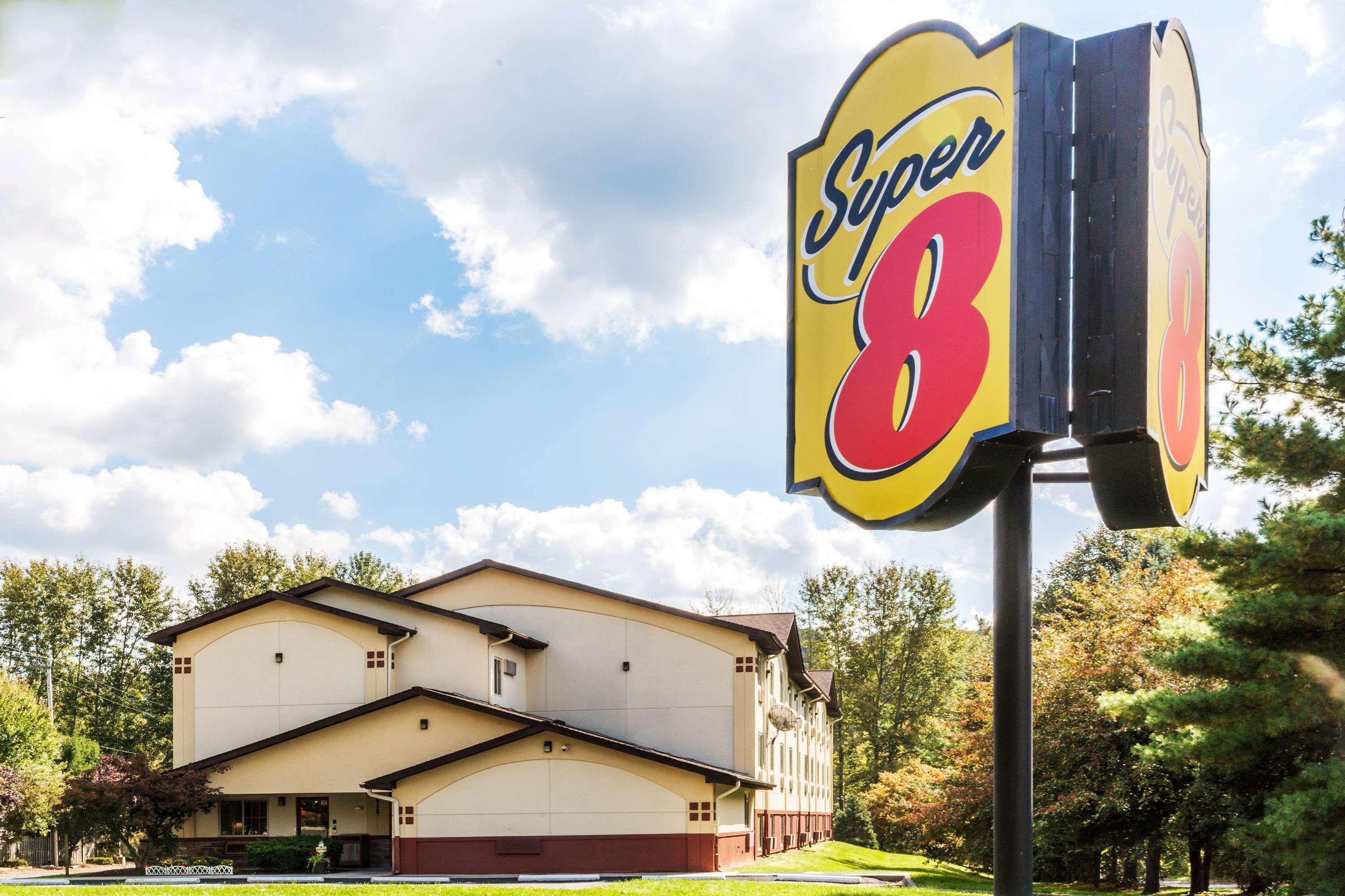 Hotel Super 8 By Wyndham East Stroudsburg - Poconos Exterior foto